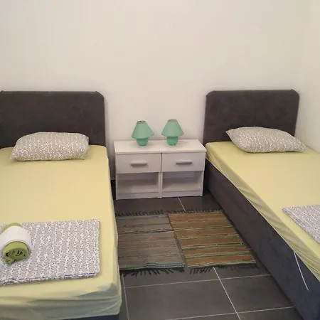 Apartment Camelia *
